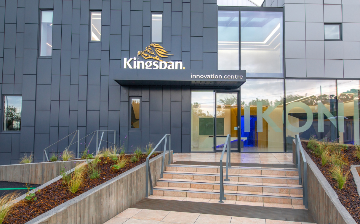 Entrance of the Kingspan Innovation Centre with modern façade as a symbol of research and sustainable construction